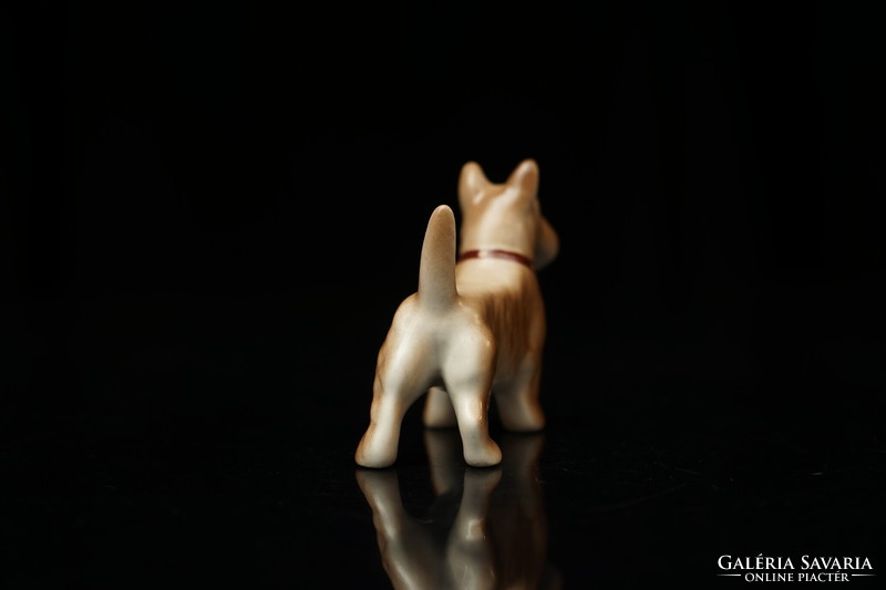 Retro porcelain dog figure / dog / retro old
