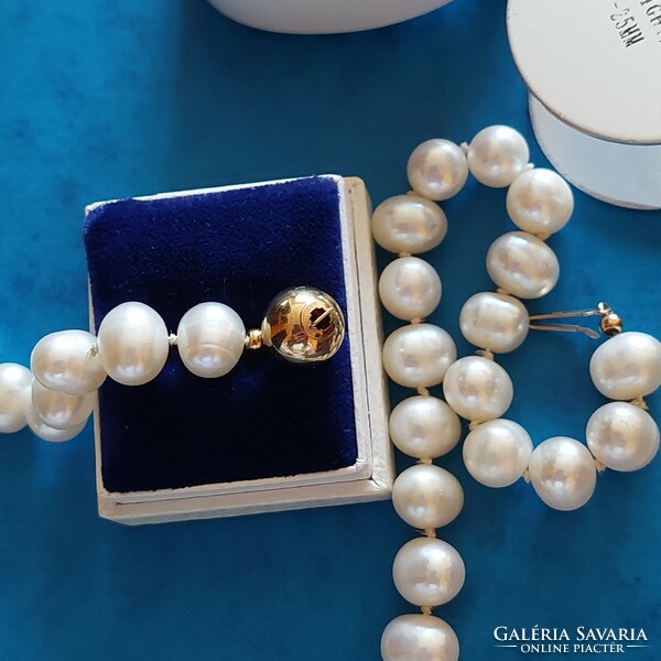 Real pearl necklace with 14k gold ball clasp, knotted string