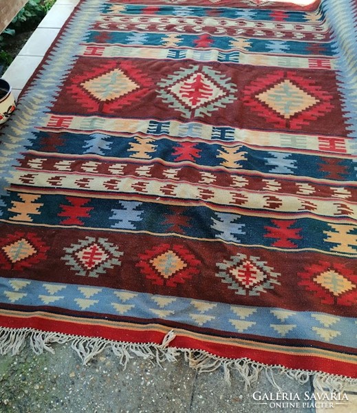 Beautiful Balkan kelim carpet 190 x 280 cm