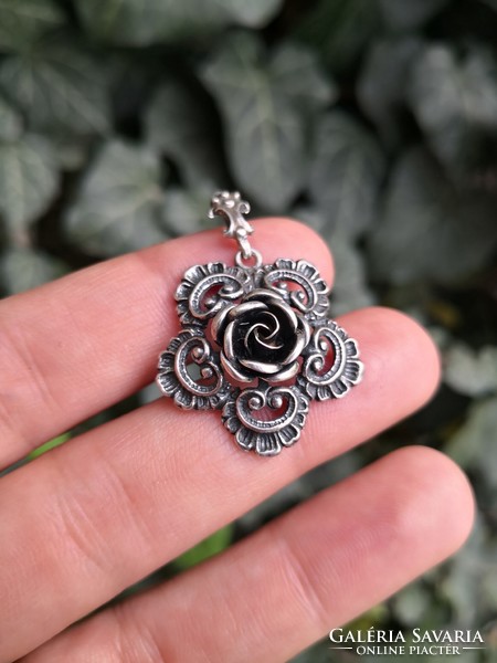 Beautiful rosy silver pendant