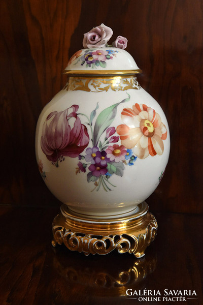Covered rose Herend vase with gilded rim and separate gilded base, No. xx. The beginning