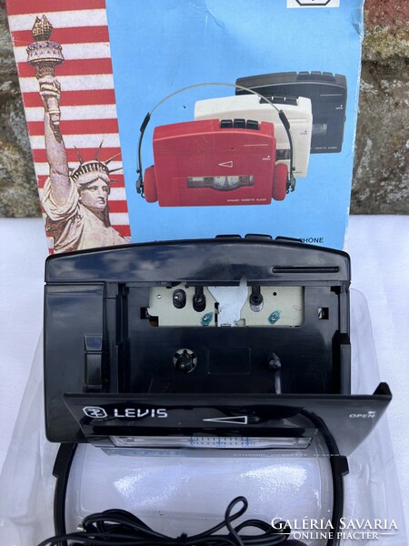 Vintage levis 1075 walkman - walking tape recorder