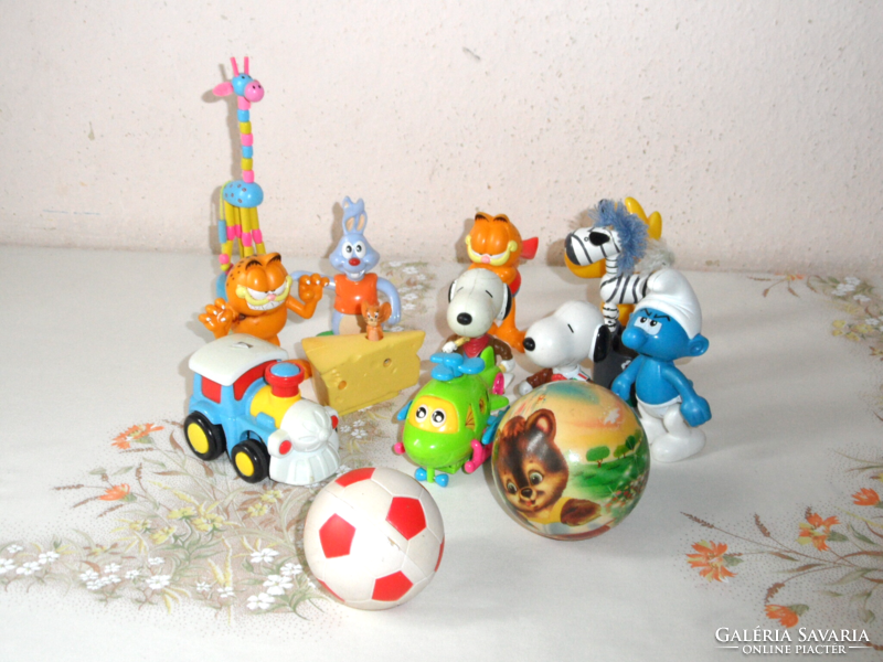 Wooden and plastic toy package (14 pcs.)