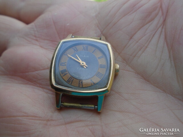 Art deco women's Slavic wristwatch with two-tone dial in brilliant condition