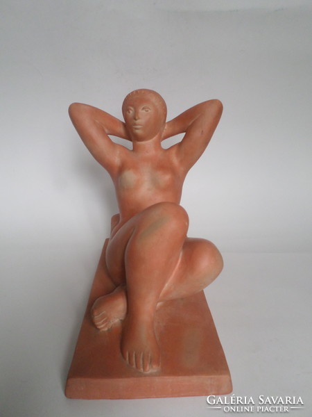 Béla Kucs: seated nude terracotta