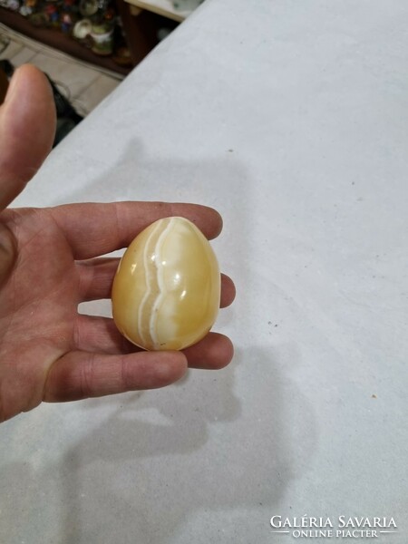 Alabaster egg