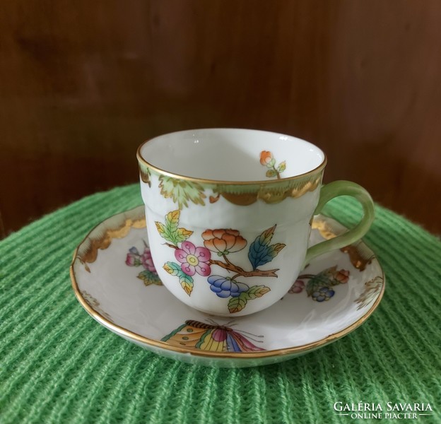 Coffee/mocha cup with Victoria pattern from Herend!