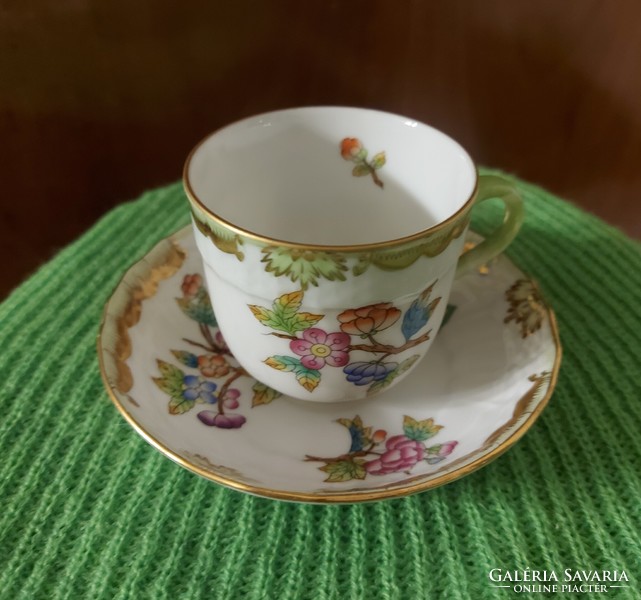Coffee/mocha cup with Victoria pattern from Herend!