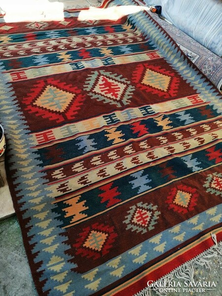Beautiful Balkan kelim carpet 190 x 280 cm