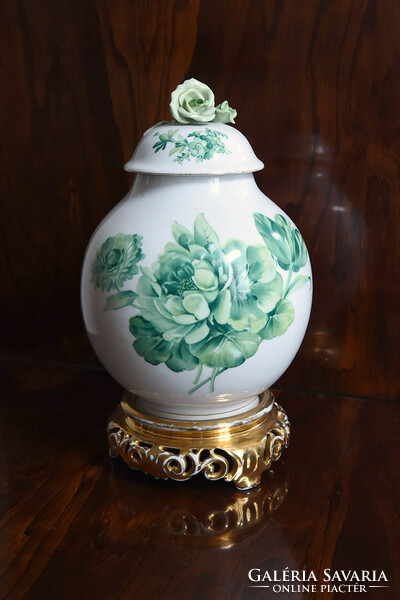 Herend vase with a green rose pattern on the lid, with separate gilded base, No. xx. The beginning