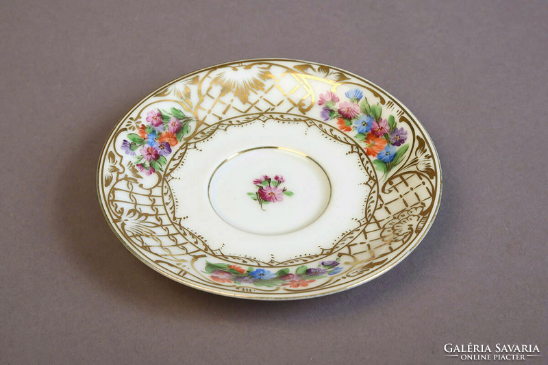 Hutschenreuter flower-patterned small plate with gold border