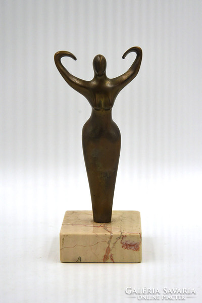 Art deco female bronze statue on a marble plinth, first half of the 20th century