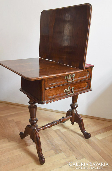 Biedermeier 2-fiókos varróasztal, duplalapos, felnyitható, lábtartóval, behajtható tűpárnával, magya