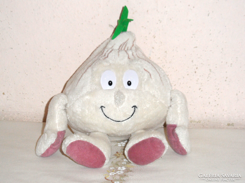 Plush toy figure (onion)