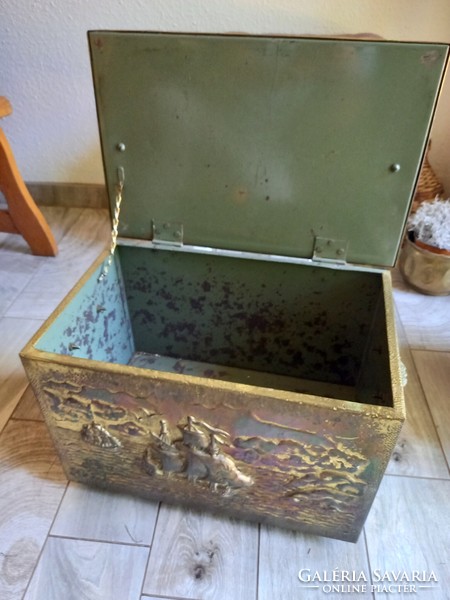 Fabulous old iron and copper chest (51.5x31.8x30 cm)