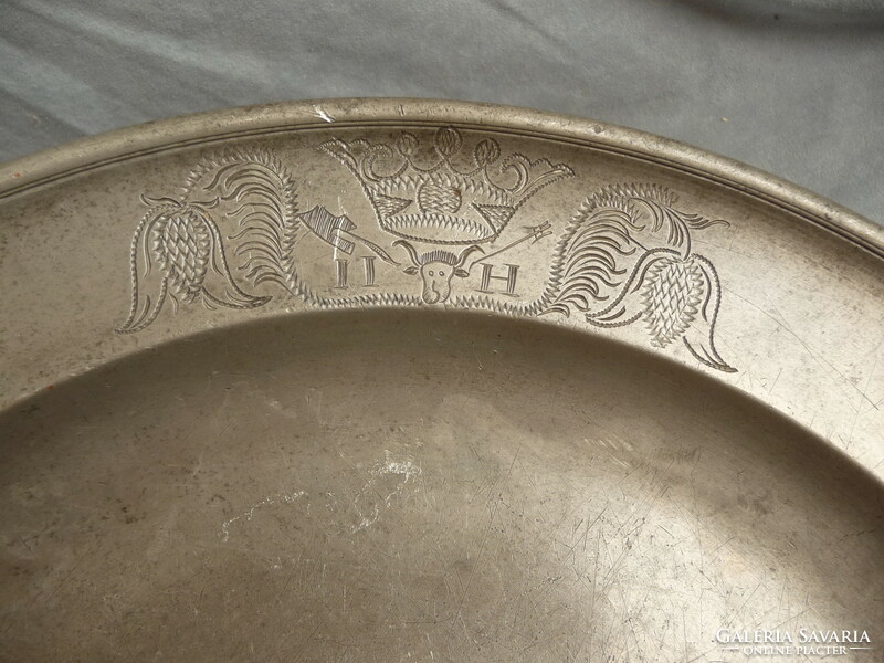 Antique pewter plate large antique pewter plate with butcher master engraving 18th century guild pewter plate Nuremberg