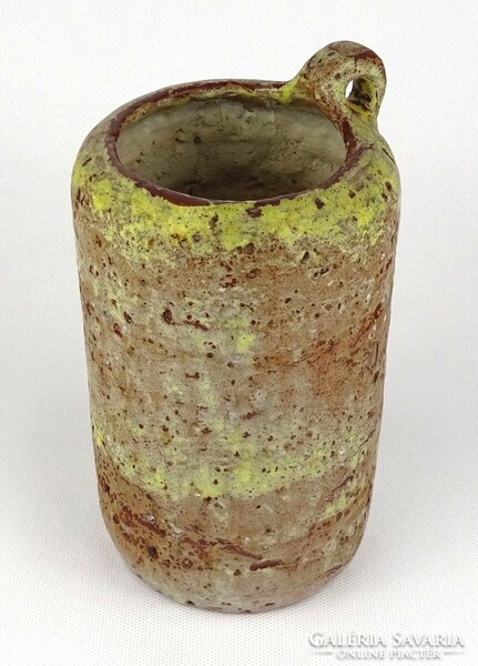 1Q941 shaped ceramic vase 19 cm
