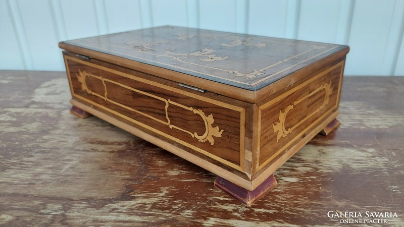 Inlaid wooden box