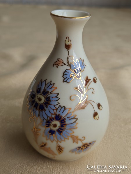 Vase with wheat flowers from Zsolna