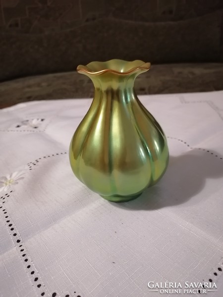 Zsolnay eosin cluster vase