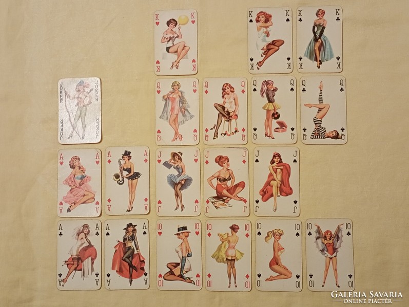 Kártya francia pin up girl 1db hiányos pakli rajzolt kártya pótlásra retro piros