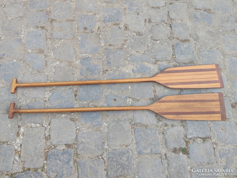 A pair of antique inlaid canoe oars / paddles from around 1940 in good condition for wall decoration