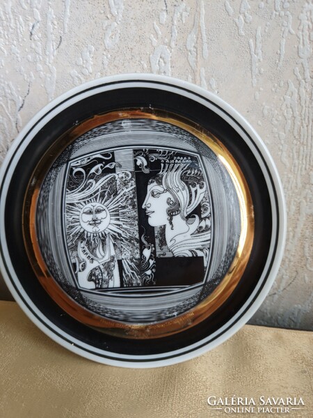 Raven House plates with Saxon endre graphics