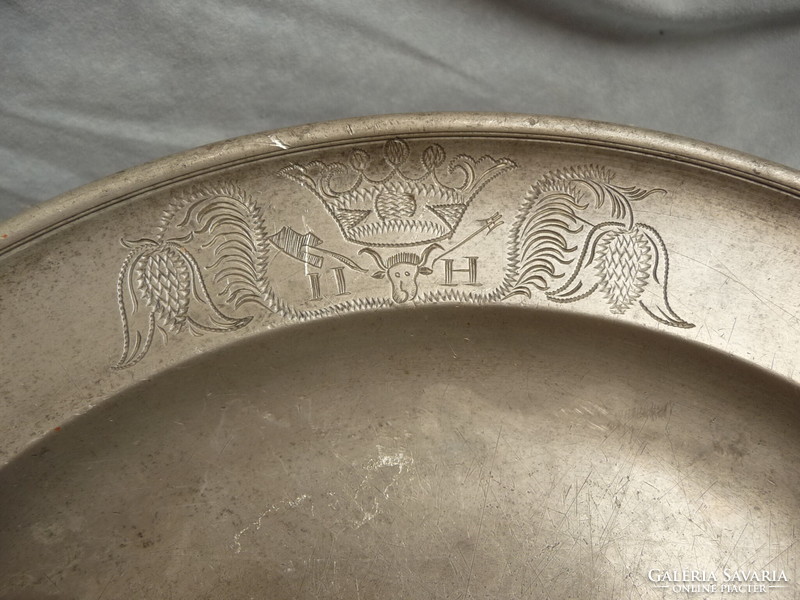 Antique pewter plate large antique pewter plate with butcher master engraving 18th century guild pewter plate Nuremberg