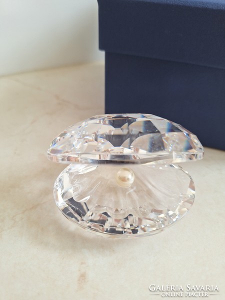 Swarovski shell with crystal pearl