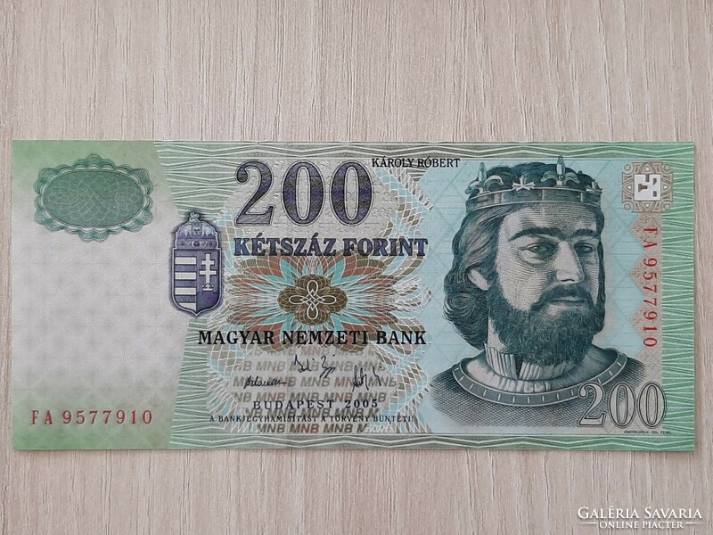 200 HUF banknote wooden series 2005 unc crisp banknote