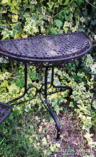 Wrought iron garden set - (1 semicircular table + 2 chairs)