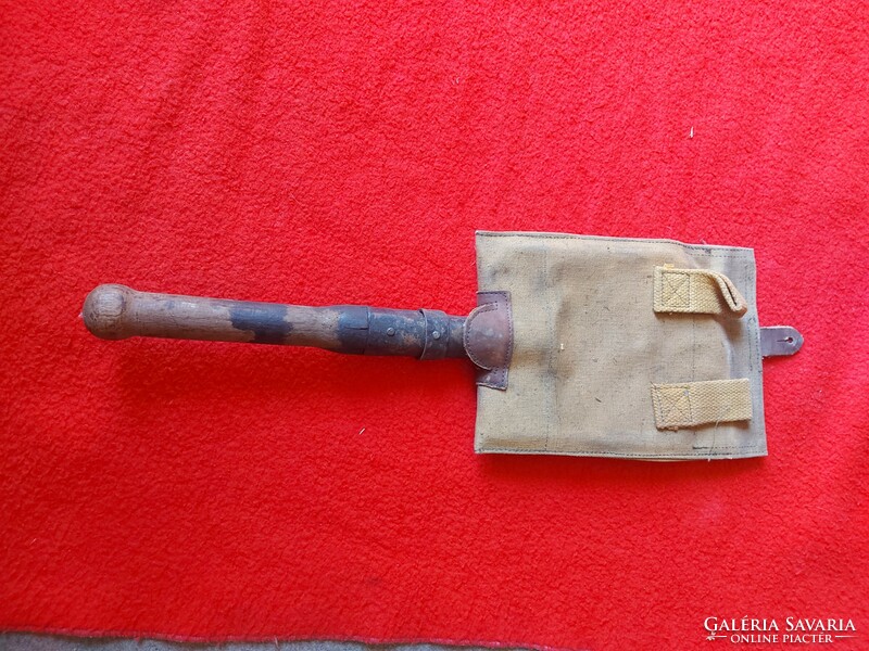 Infantry spade