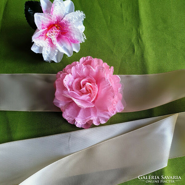 ESKÜVŐ MÖV11 - 10cm-es rózsaszín színű virágos menyasszonyi öv