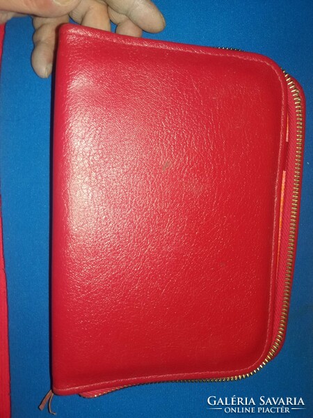 Old red big bag zippered leather pen holder/makeup holder for what, in good condition according to the pictures