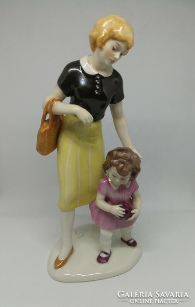 Unterweisbach porcelán anya lányával
