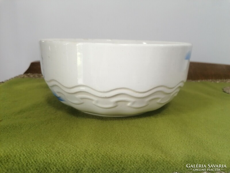 Old granite garnish or stew bowl