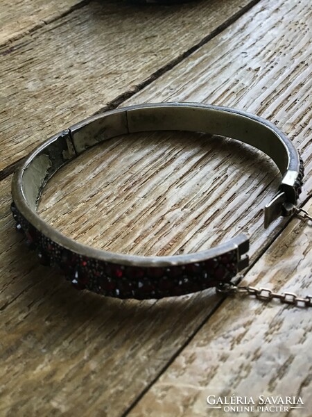 Antique garnet stone bracelet