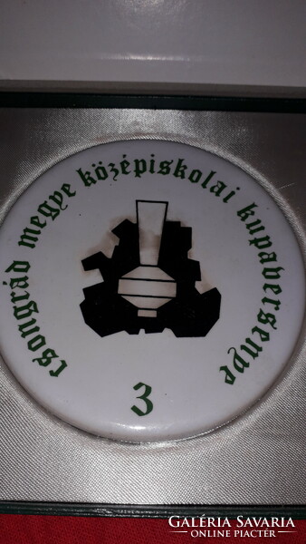 Régi Csongrád megyei középiskolai kupa versenye porcelán plakett dobozával GYŰJTŐI a képek szerint