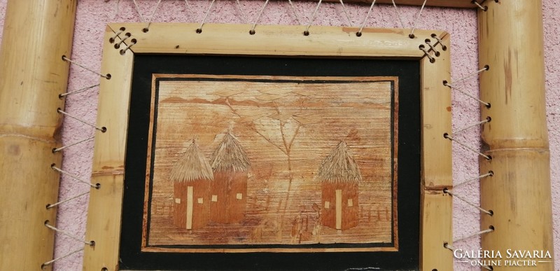 Bambuszkeretes Afrikai kézműves falikép, papirusz, és szalma dekorációval