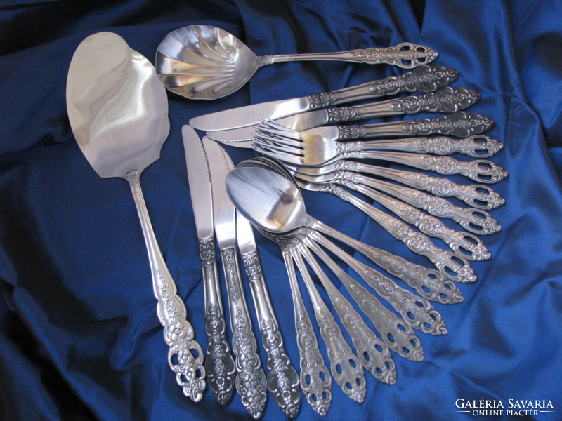 Cutlery set