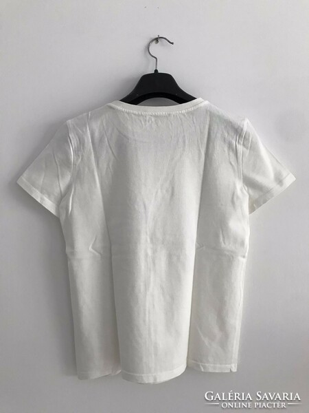 White, patterned women's t-shirt