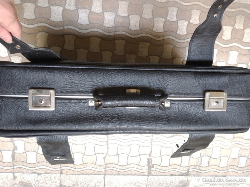 Régi retro nagy fekete bőrönd 65x42x16 cm