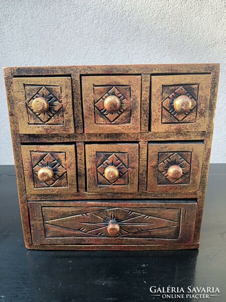 Vintage small chest of drawers. Negotiable.