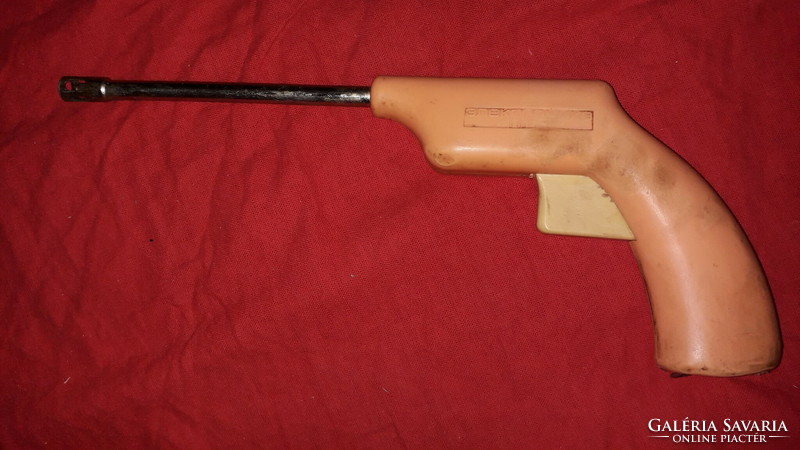 Old pistol-shaped gas lighter flint plastic cover works 30 cm according to the pictures