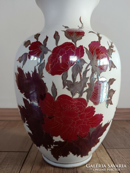 Old zsolnay eosin vase