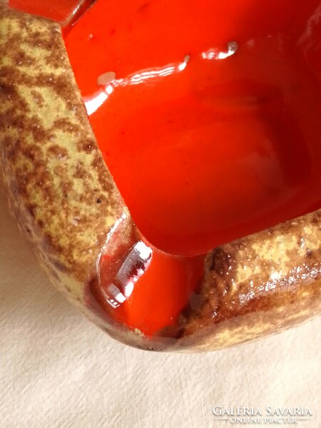 Pesthidegkúti jelzett retro rücskös mázas iparművész kerámia hamutartó belül gyönyörű narancs mázzal