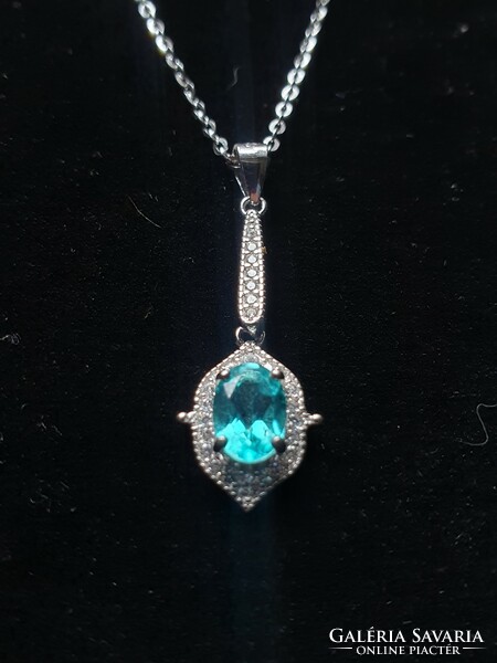 Beautiful, classy topaz pendant / necklace
