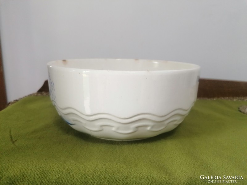 Old granite garnish or stew bowl