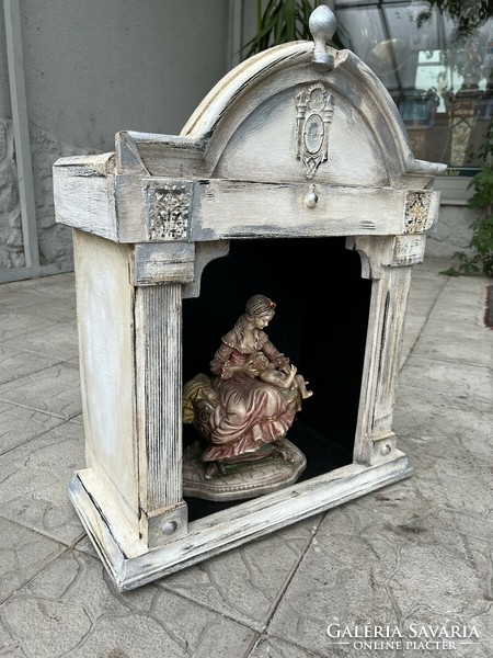 Shabby, vintage stílusú szobortartó házi oltár