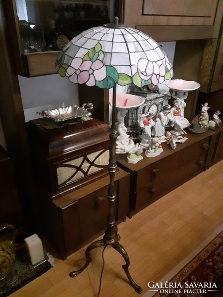 Tiffany burás állólámpa